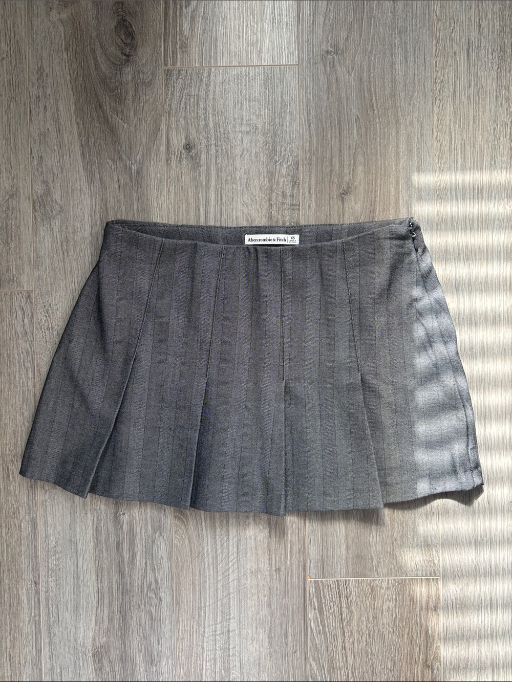 Abercrombie & Fitch Pleated Tailored Mini Skort